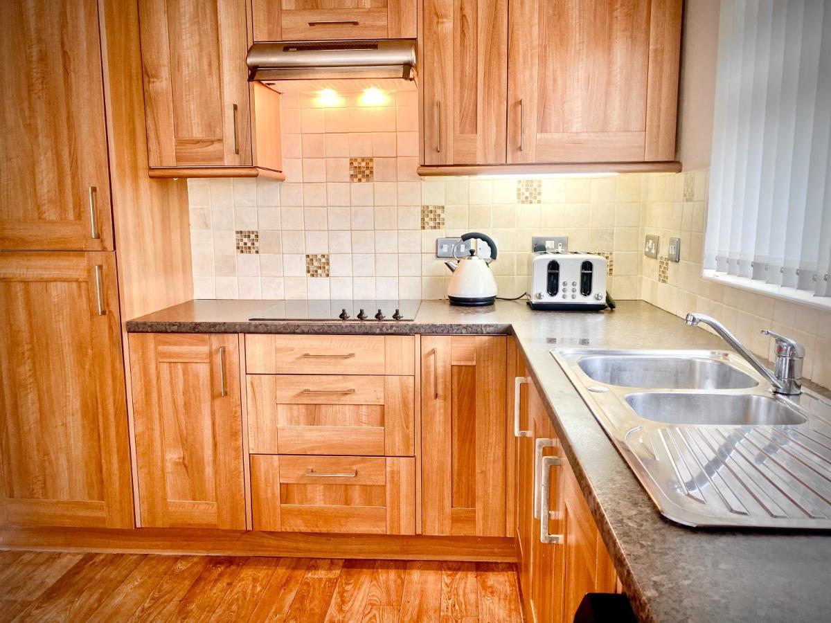 Remarkable 3-Bed Hot Tub House In Blackpool Bagian luar foto