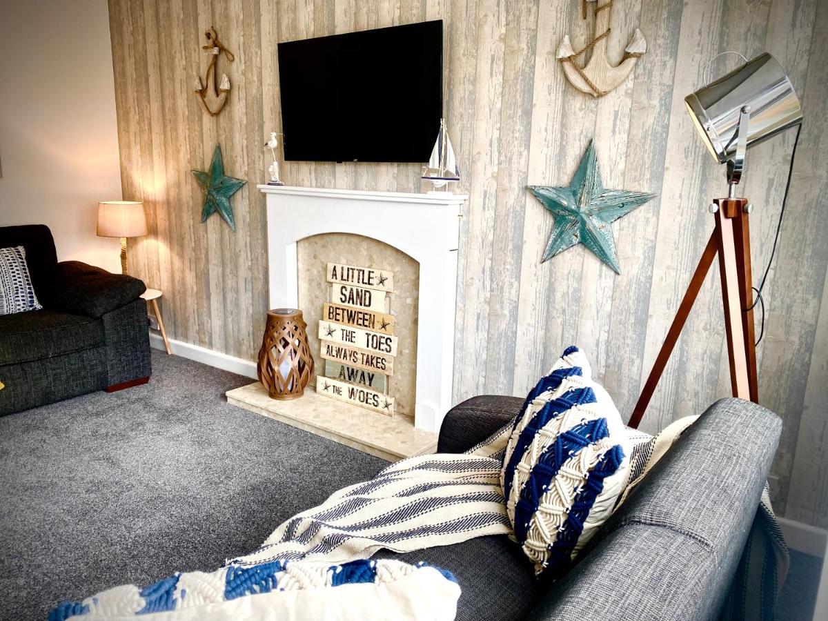 Remarkable 3-Bed Hot Tub House In Blackpool Bagian luar foto